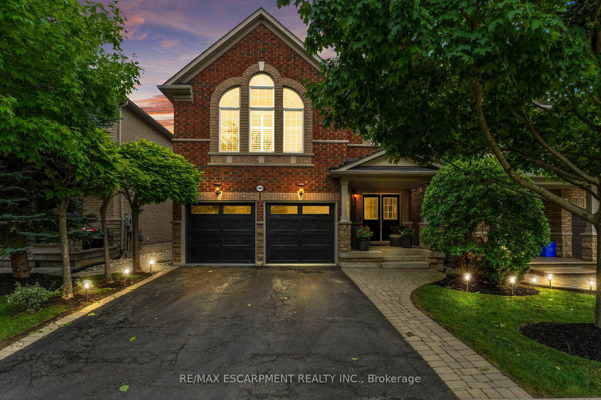 Photo 1 of 2484 Whitehorn Drive, Burlington, Orchard — HOMEH