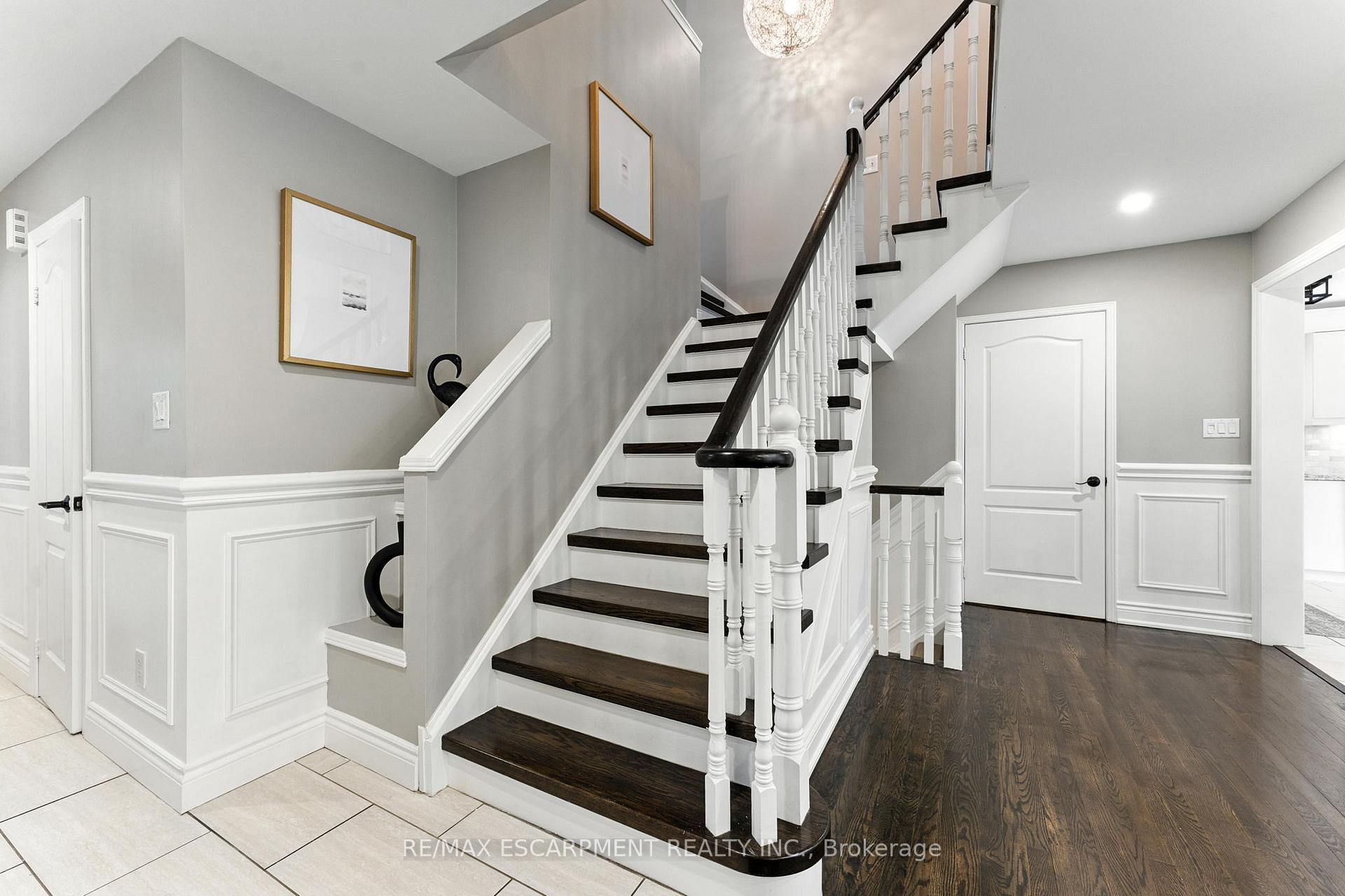 Photo 22 of 2484 Whitehorn Drive, Burlington, Orchard — HOMEH