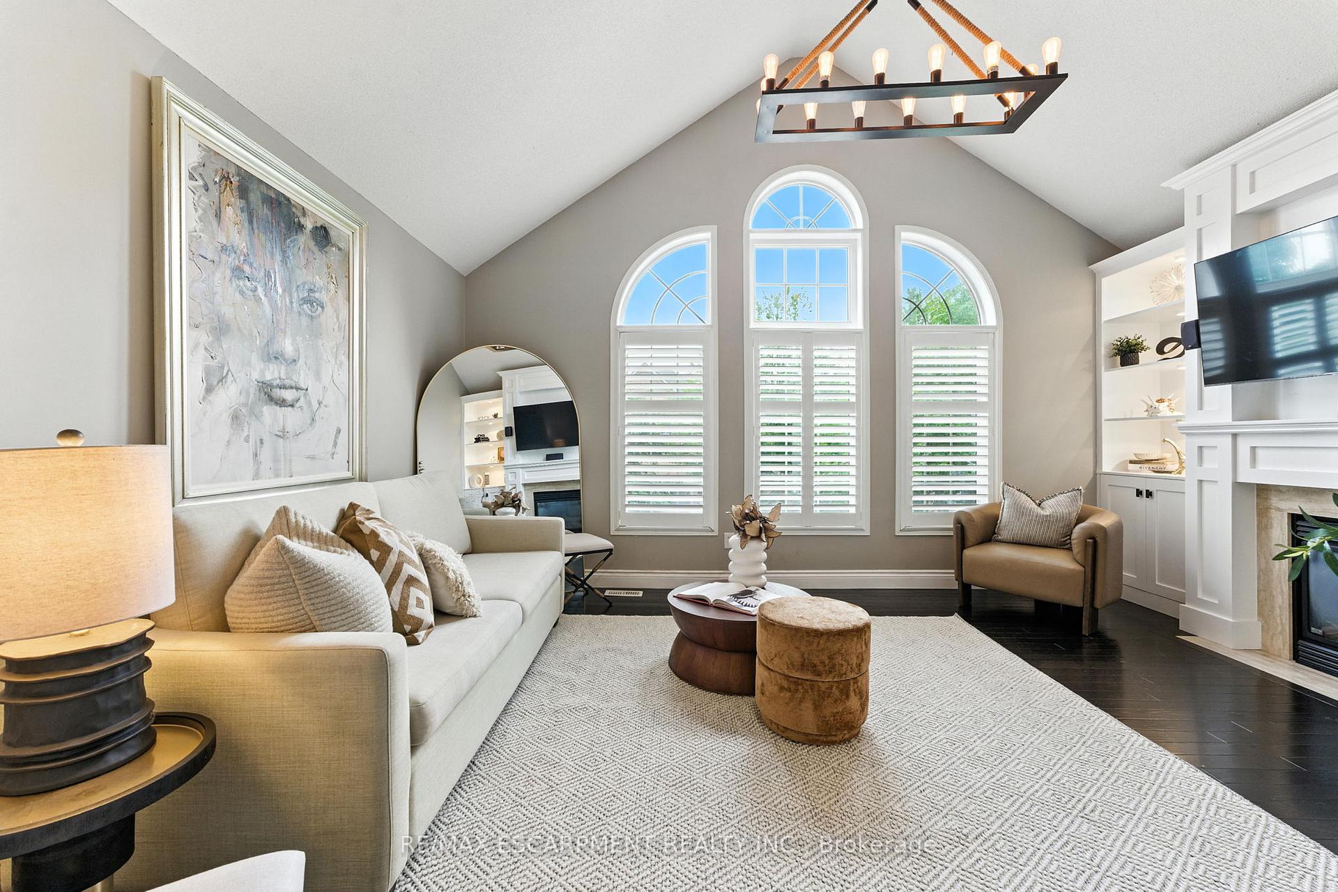 Photo 25 of 2484 Whitehorn Drive, Burlington, Orchard — HOMEH