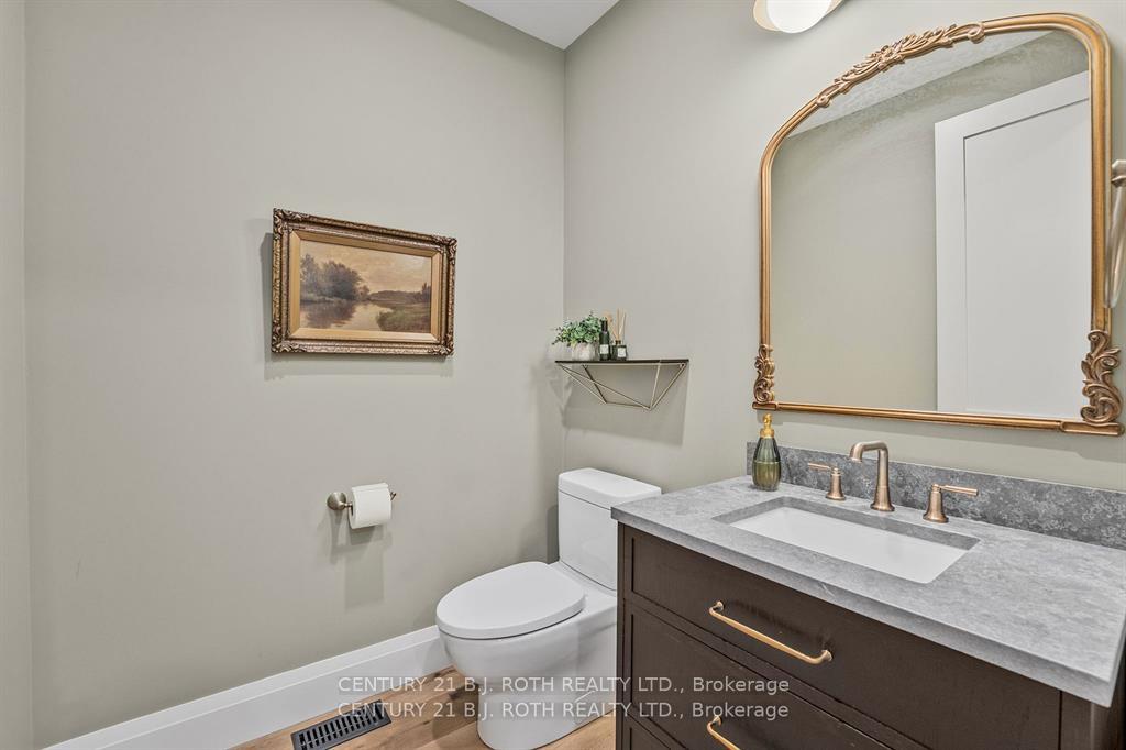 Photo 13 of 46 Tyndale Road, Barrie, South Shore — HOMEH