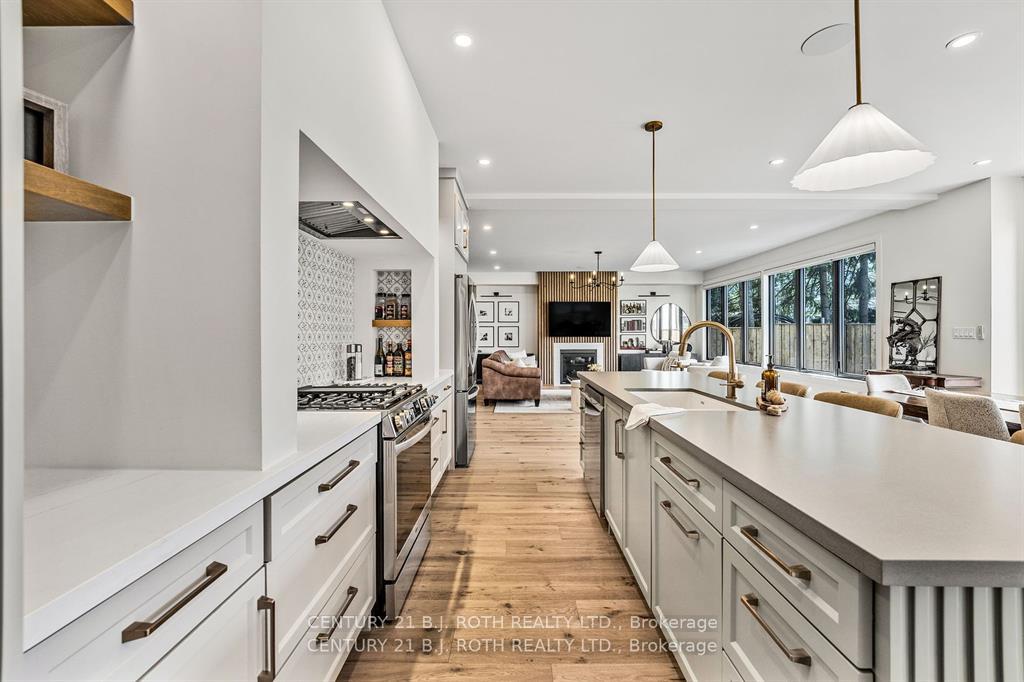 Photo 8 of 46 Tyndale Road, Barrie, South Shore — HOMEH