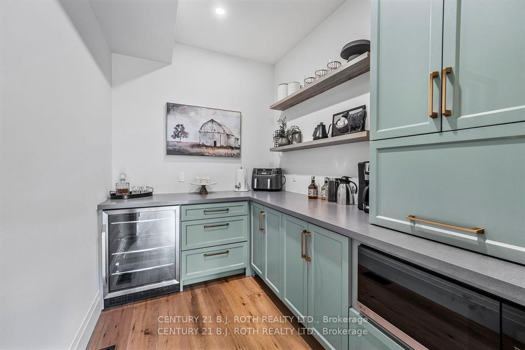 Photo 15 of 46 Tyndale Road, Barrie, South Shore — HOMEH