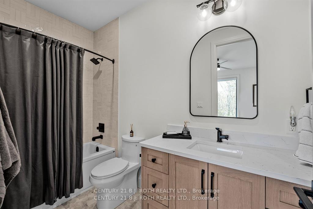 Photo 36 of 46 Tyndale Road, Barrie, South Shore — HOMEH
