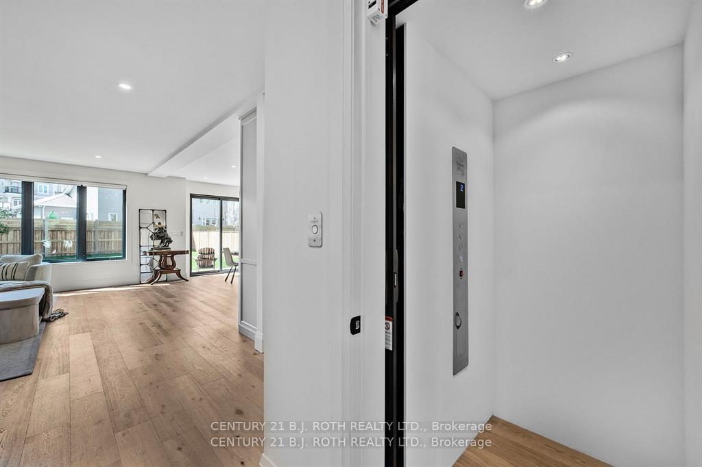 Photo 26 of 46 Tyndale Road, Barrie, South Shore — HOMEH