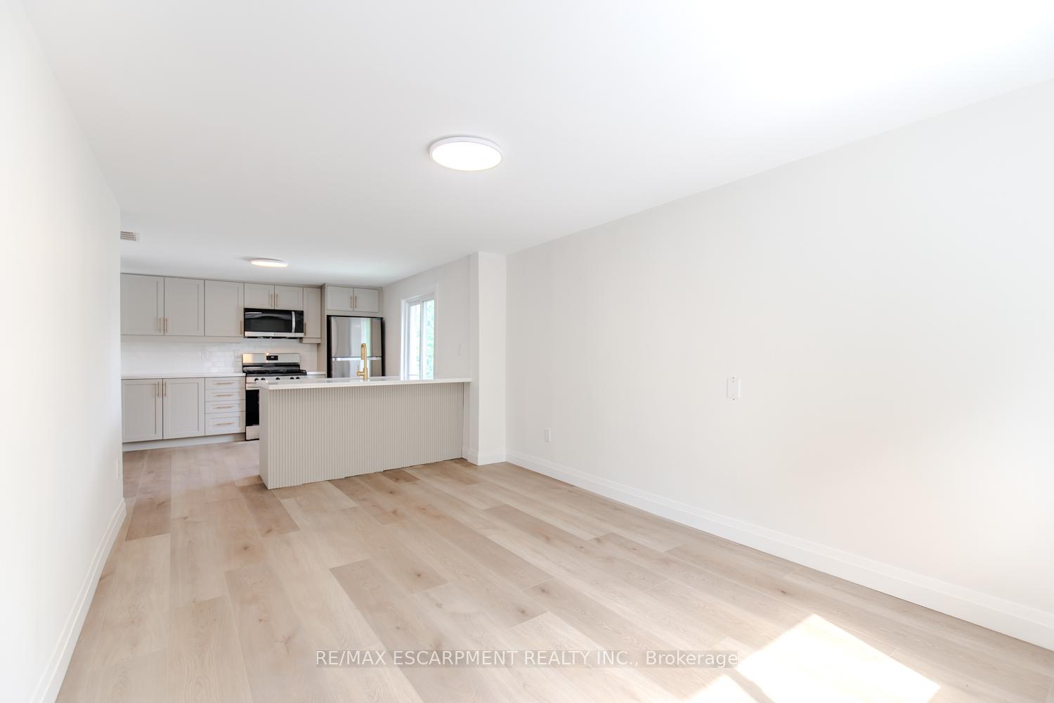 Photo 47 of 92 Pearl Street S, Hamilton, Strathcona — HOMEH