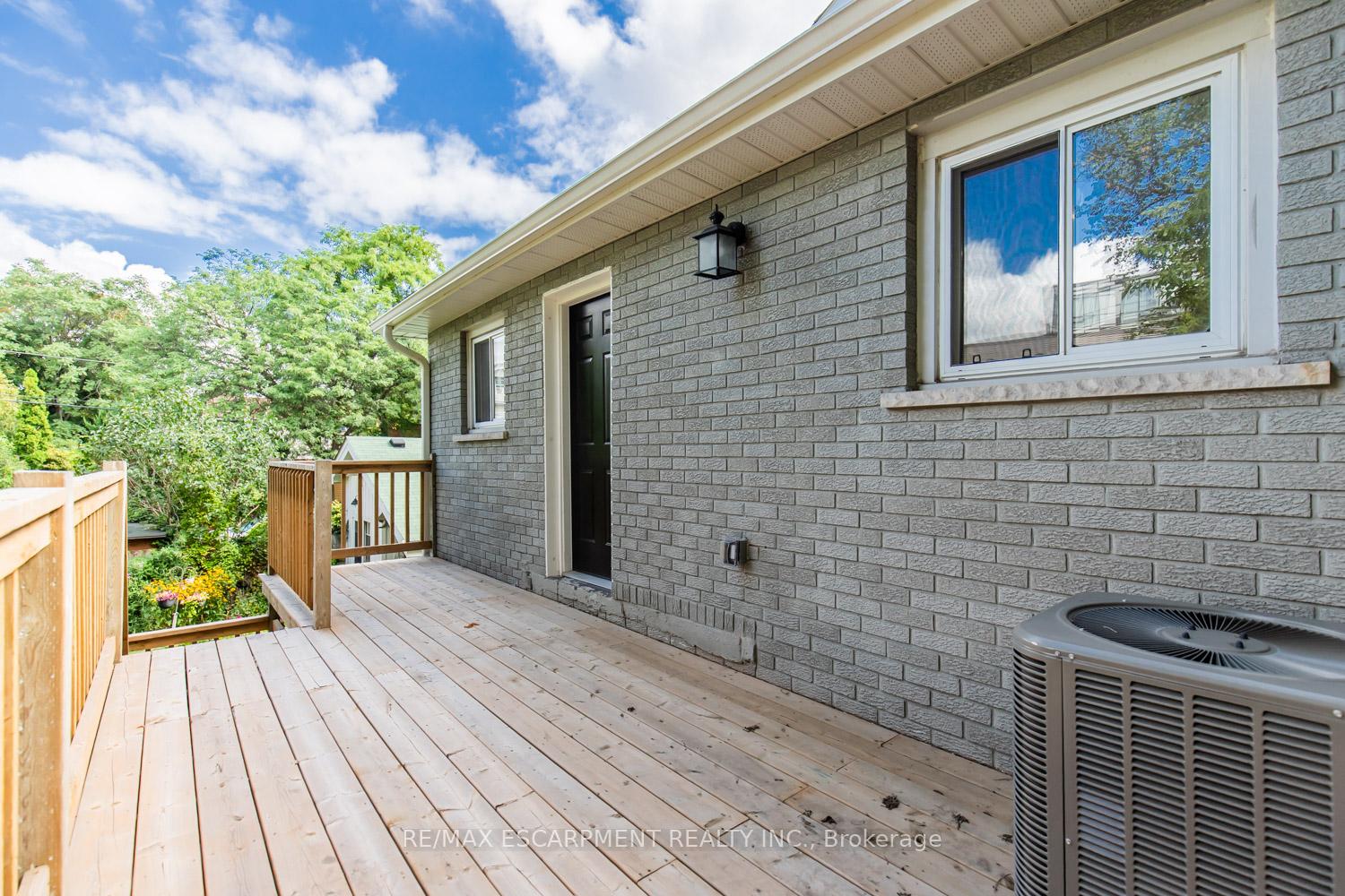 Photo 36 of 92 Pearl Street S, Hamilton, Strathcona — HOMEH