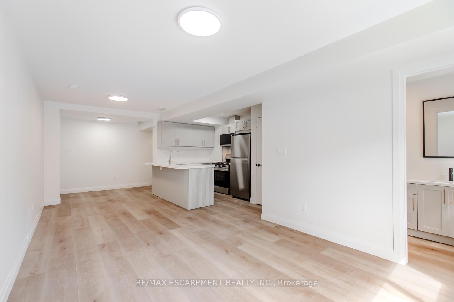 Photo 32 of 92 Pearl Street S, Hamilton, Strathcona — HOMEH