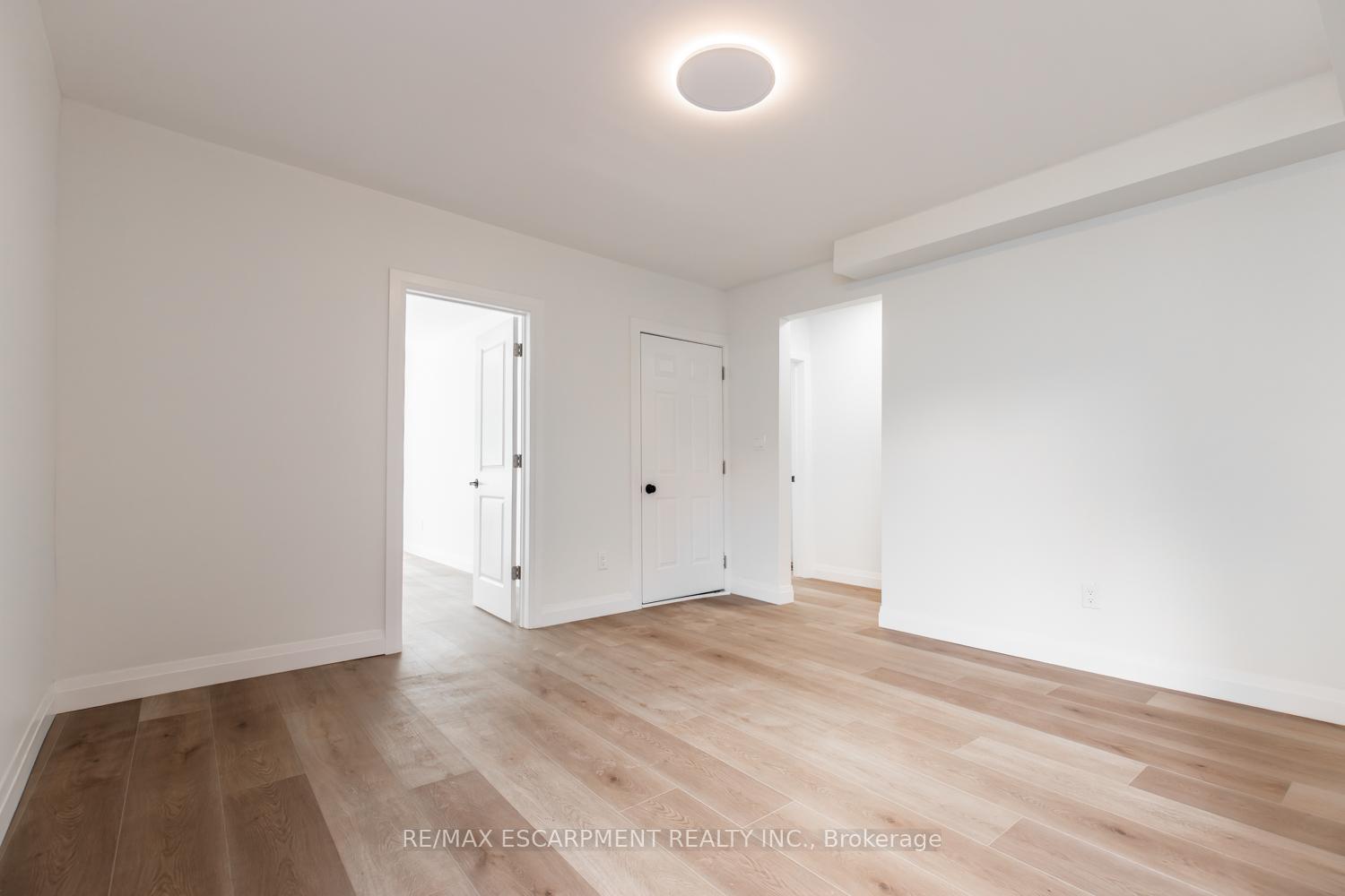 Photo 39 of 92 Pearl Street S, Hamilton, Strathcona — HOMEH