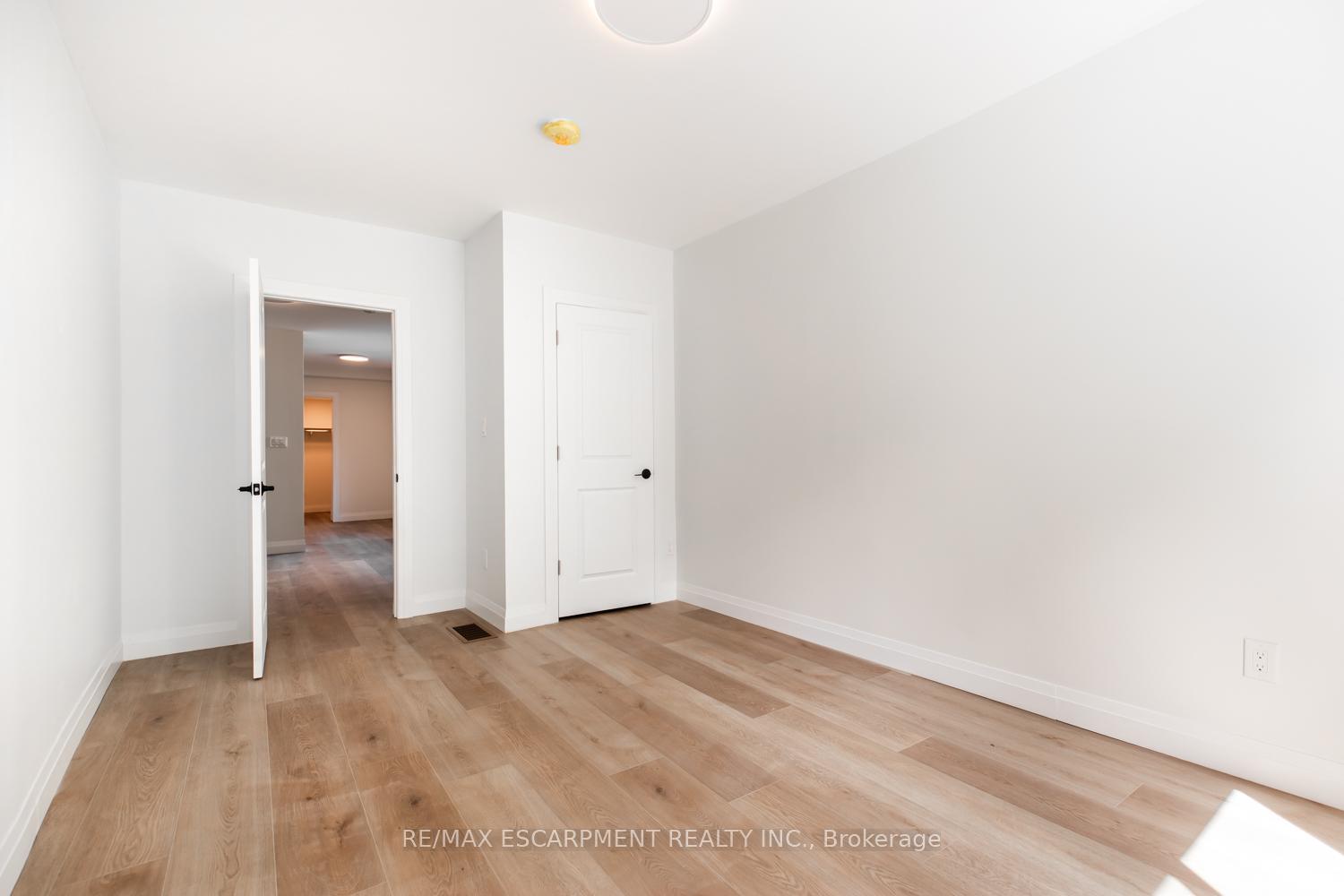 Photo 37 of 92 Pearl Street S, Hamilton, Strathcona — HOMEH