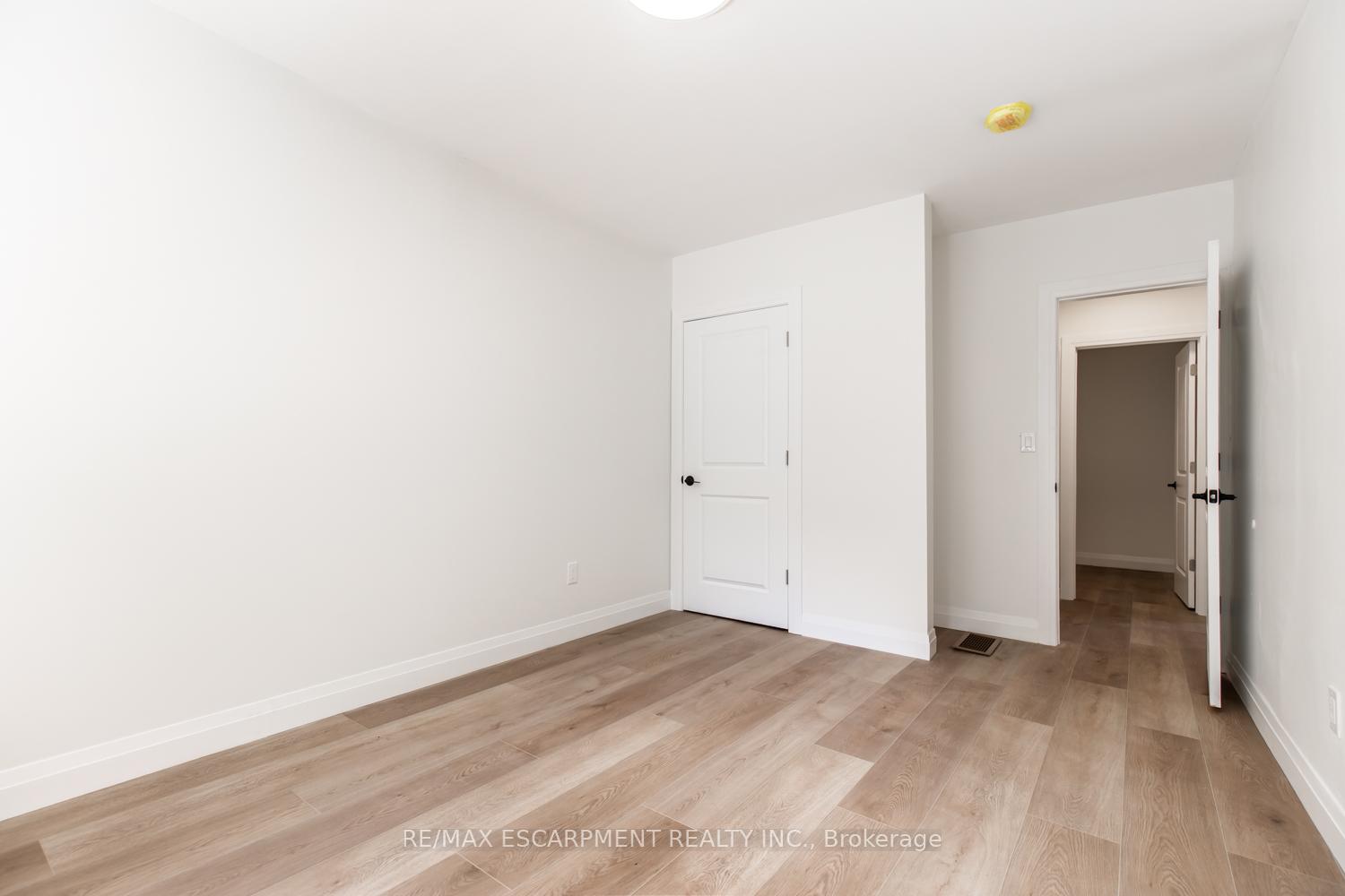 Photo 41 of 92 Pearl Street S, Hamilton, Strathcona — HOMEH