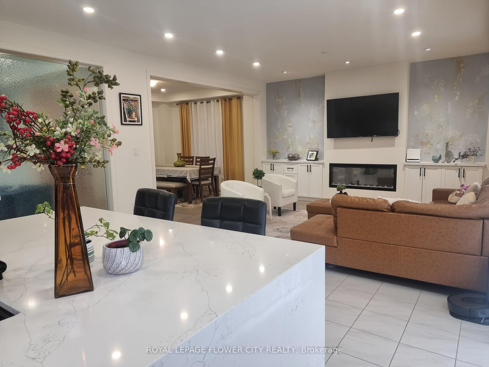Photo 25 of 360 Valleyway Drive, Brampton, Credit Valley — HOMEH