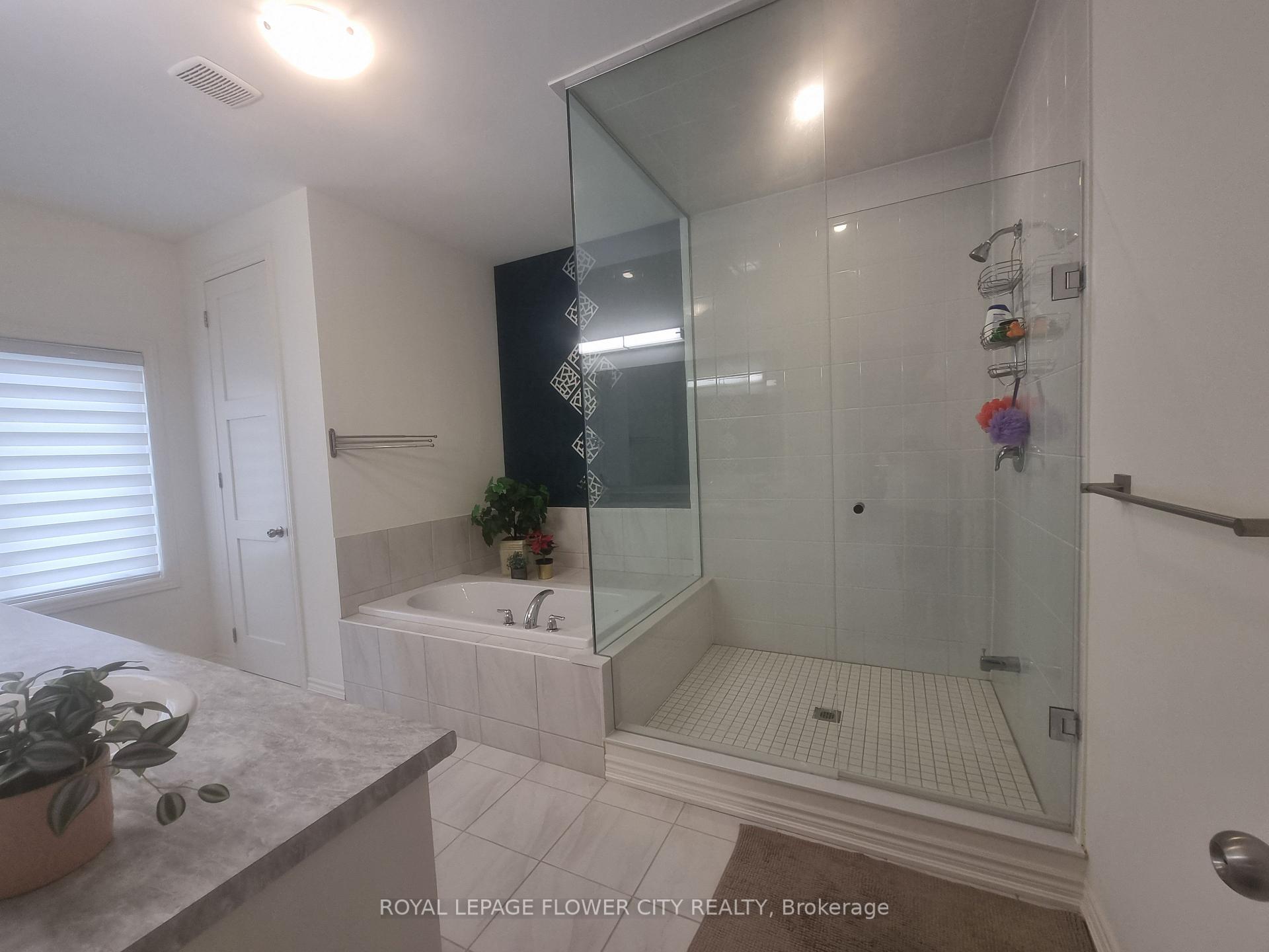 Photo 45 of 360 Valleyway Drive, Brampton, Credit Valley — HOMEH