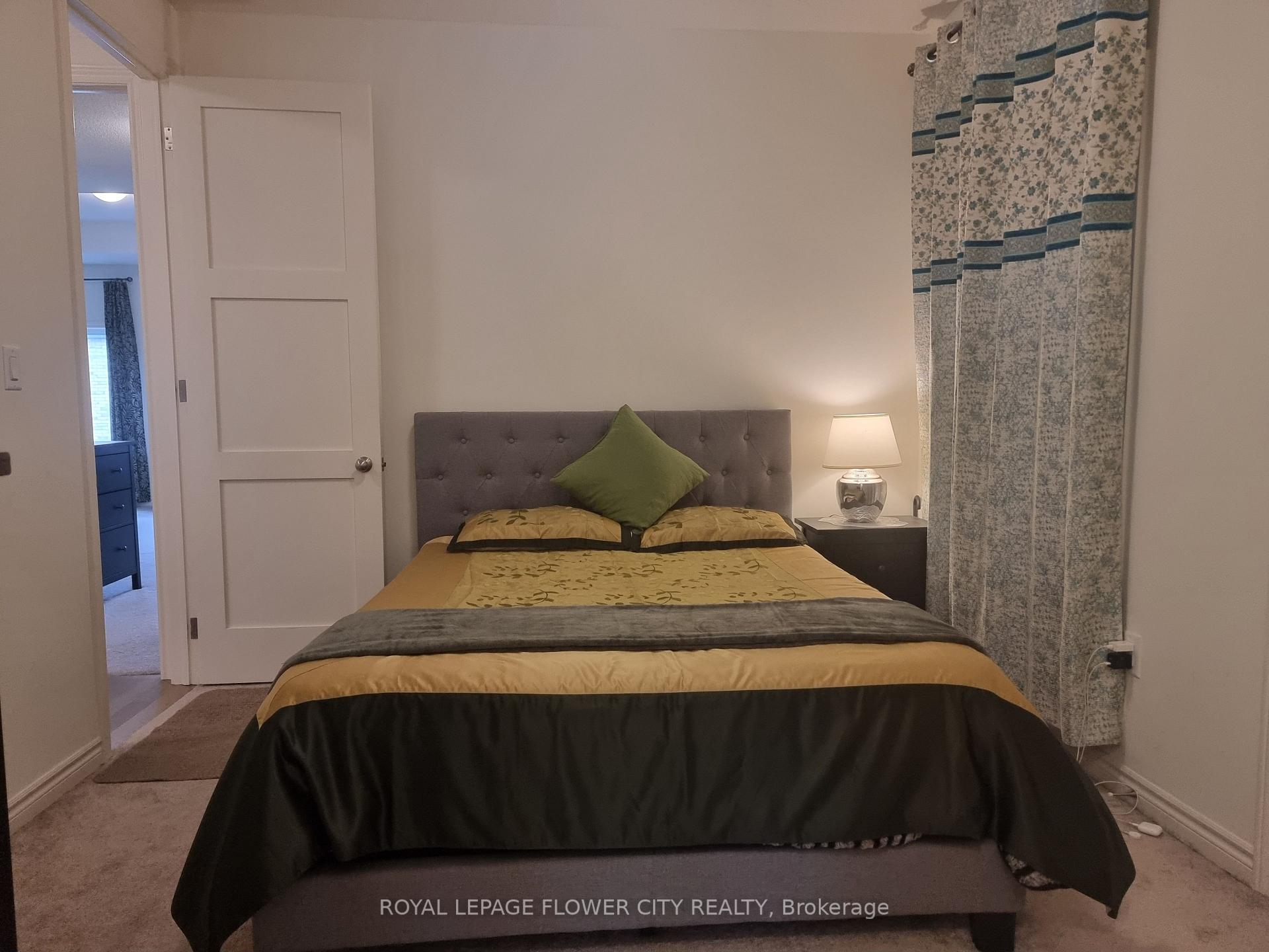 Photo 10 of 360 Valleyway Drive, Brampton, Credit Valley — HOMEH