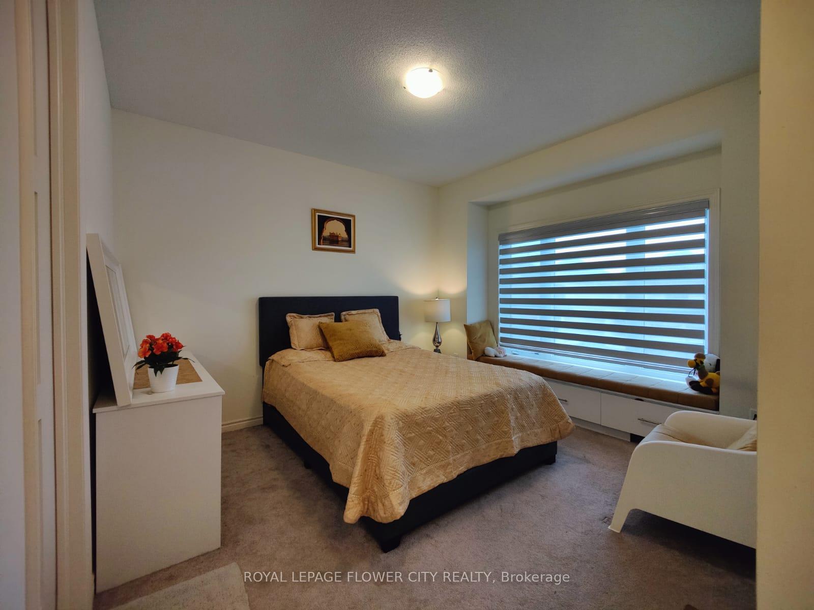 Photo 37 of 360 Valleyway Drive, Brampton, Credit Valley — HOMEH