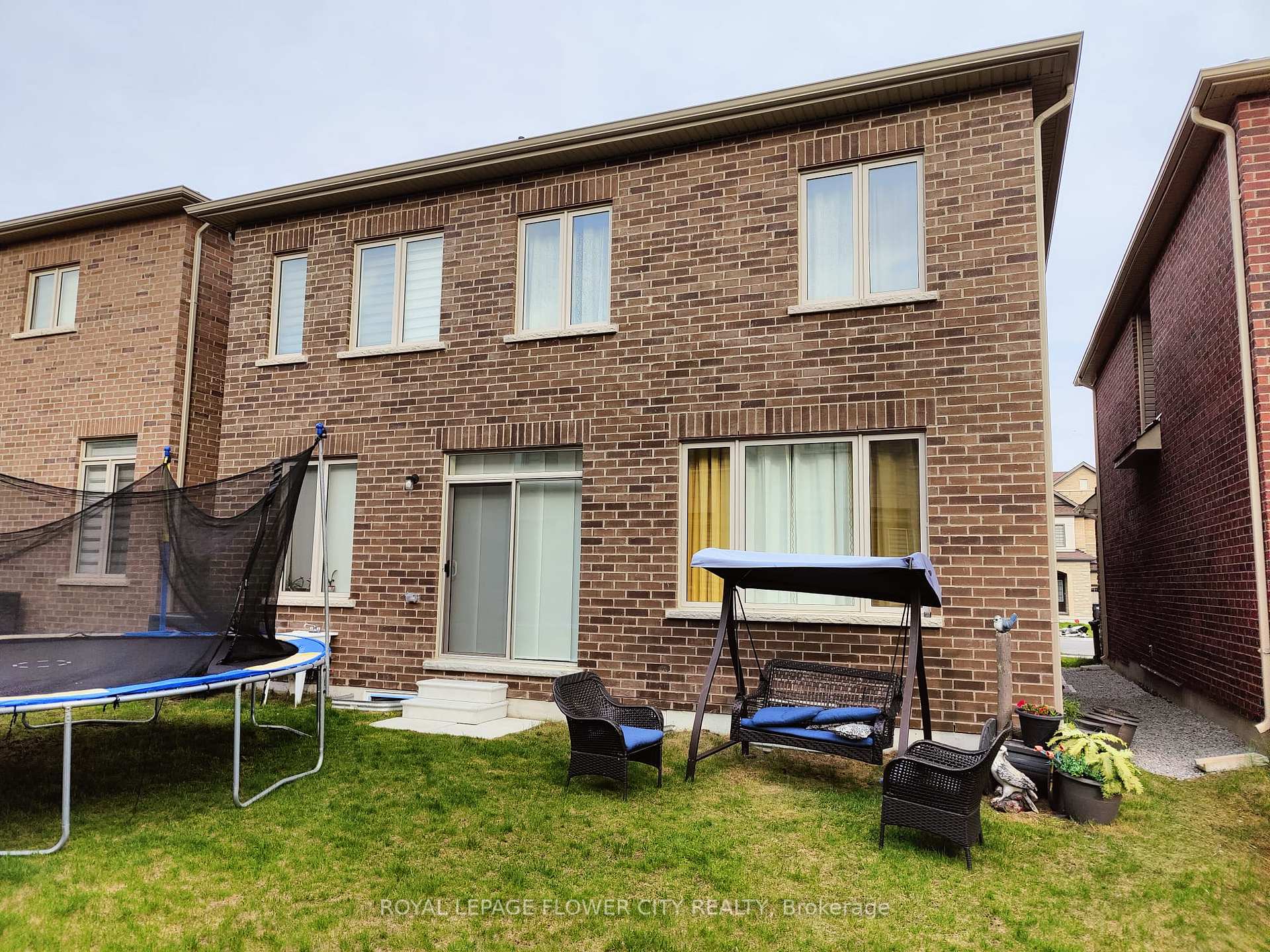 Photo 41 of 360 Valleyway Drive, Brampton, Credit Valley — HOMEH