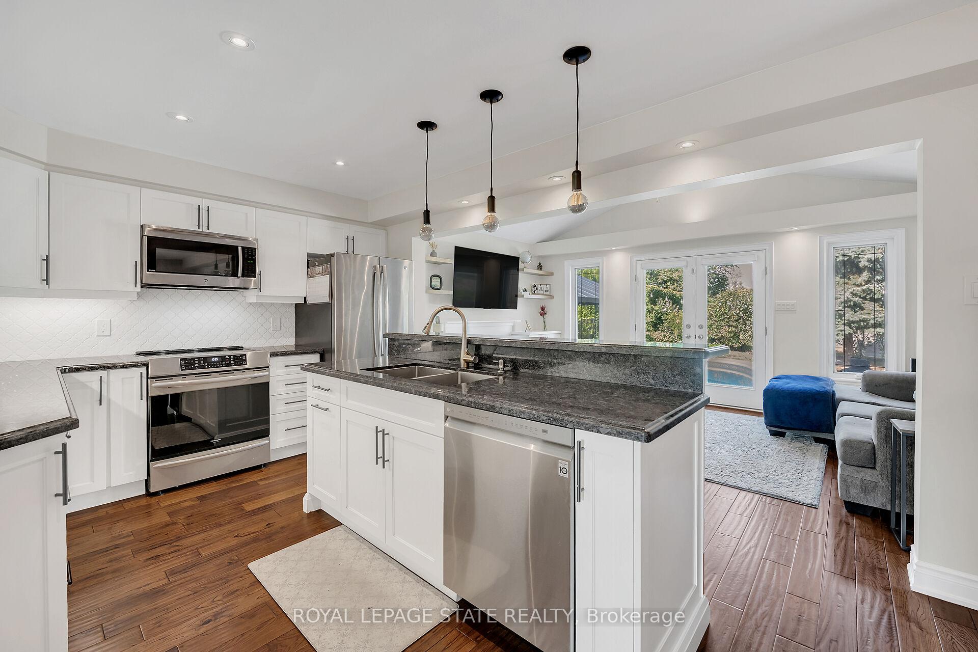 Photo 17 of 201 Jones Road, Hamilton, Stoney Creek — HOMEH