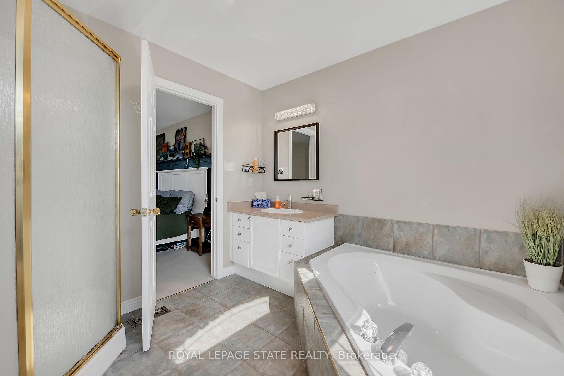 Photo 47 of 201 Jones Road, Hamilton, Stoney Creek — HOMEH