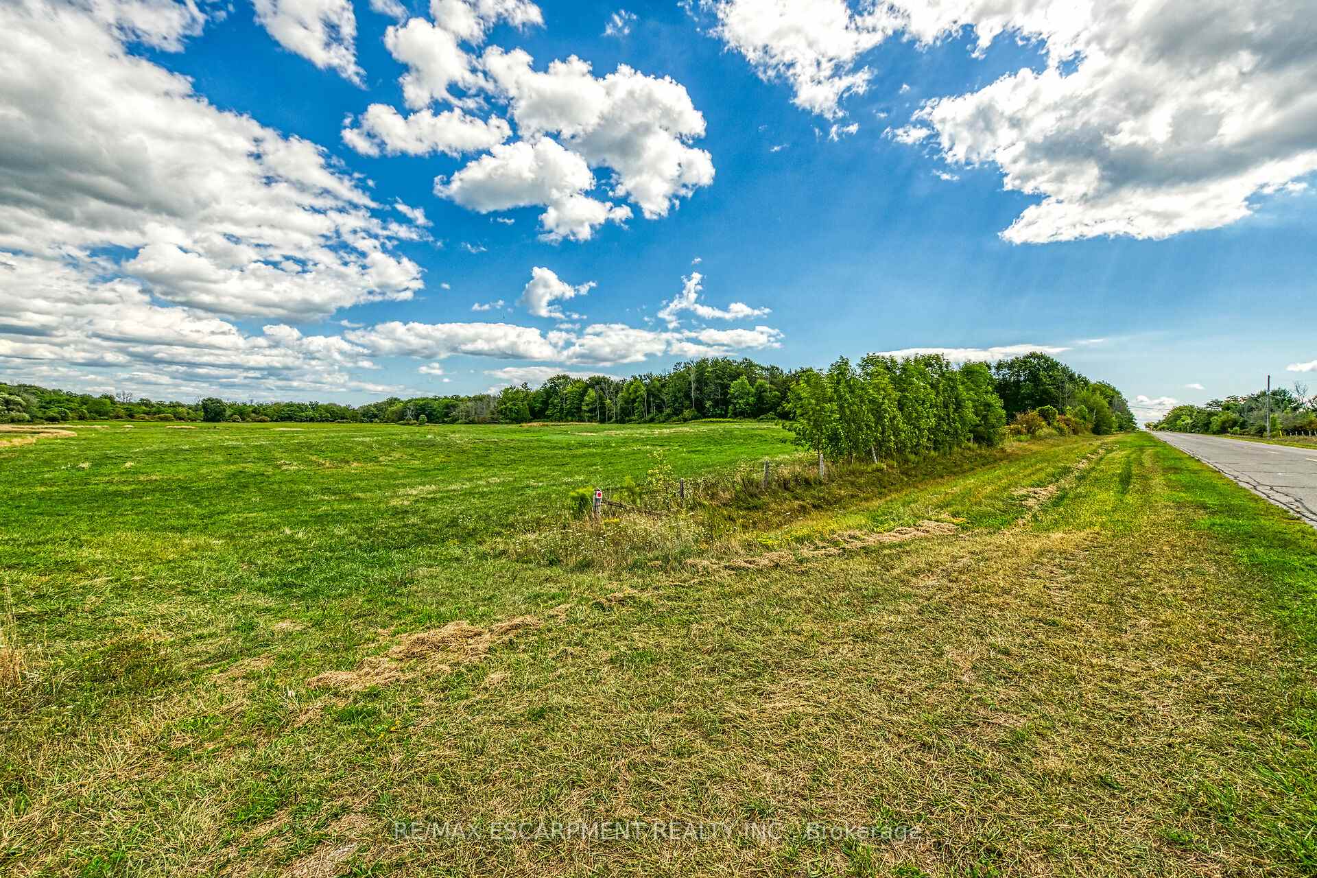 Photo 23 of Brooklin Road, Haldimand, Nanticoke — HOMEH