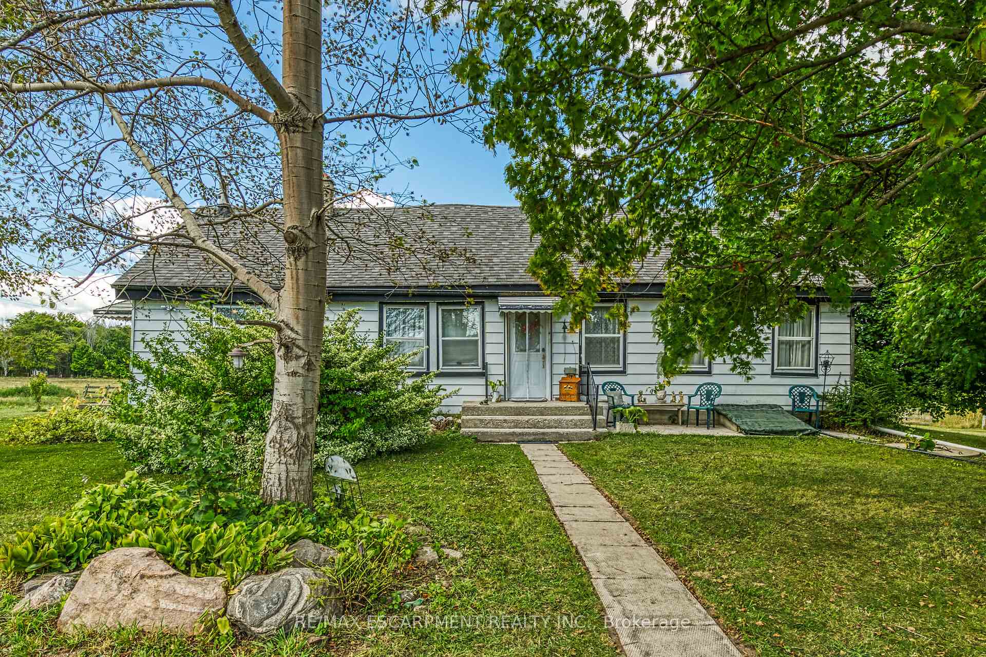 Photo 3 of 177 Brooklin Road, Haldimand, Nanticoke — HOMEH