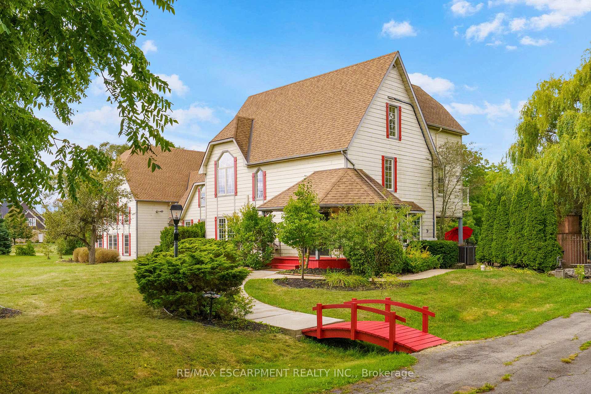 Front of 1166 Westbrook Road