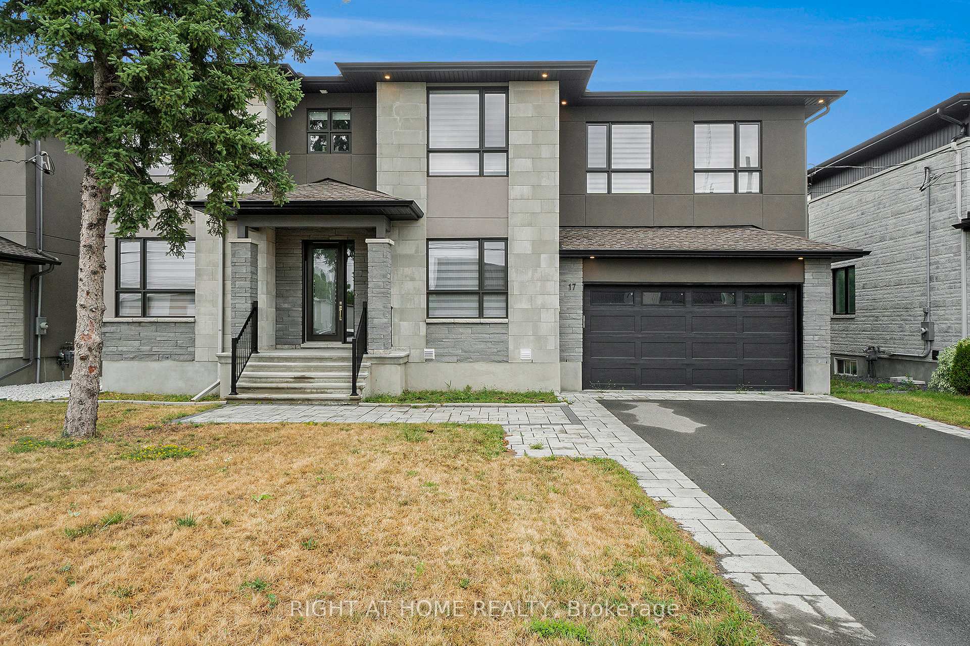 Front of 17 Rideau Heights Drive