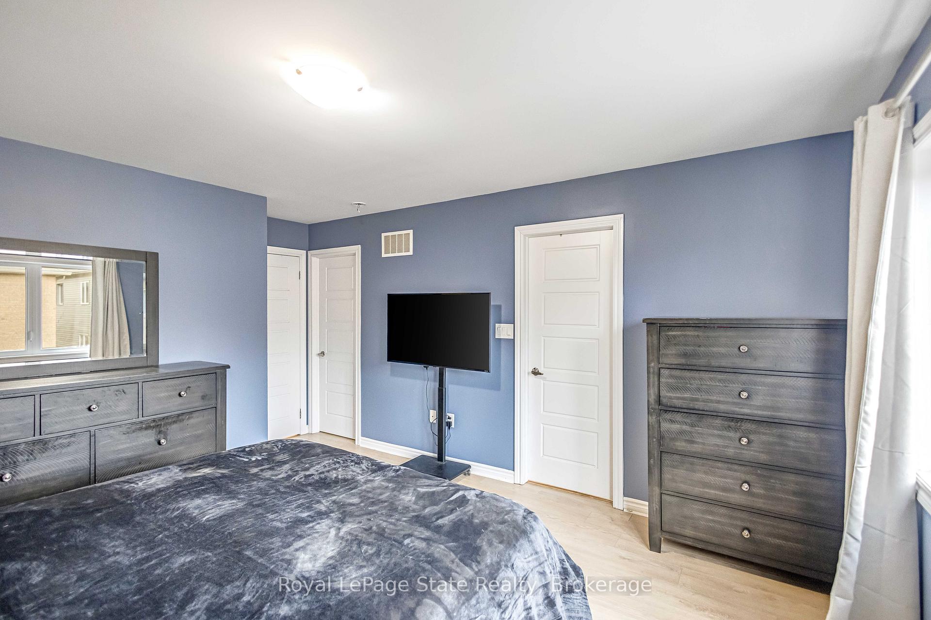 Photo 15 of 39 Mccargow Drive, Haldimand — HOMEH