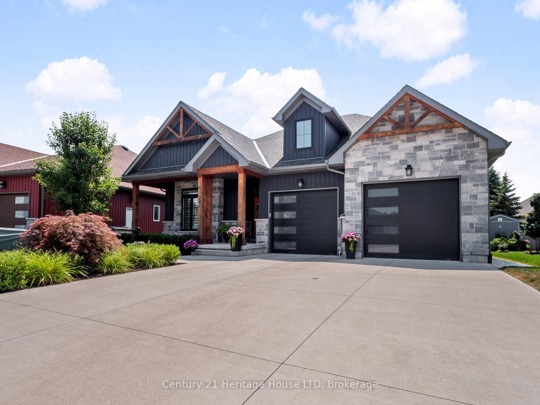 Photo 2 of 281 Regatta Drive, Welland, Dain City — HOMEH