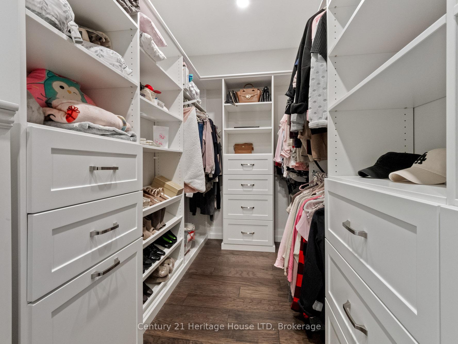 Photo 18 of 281 Regatta Drive, Welland, Dain City — HOMEH