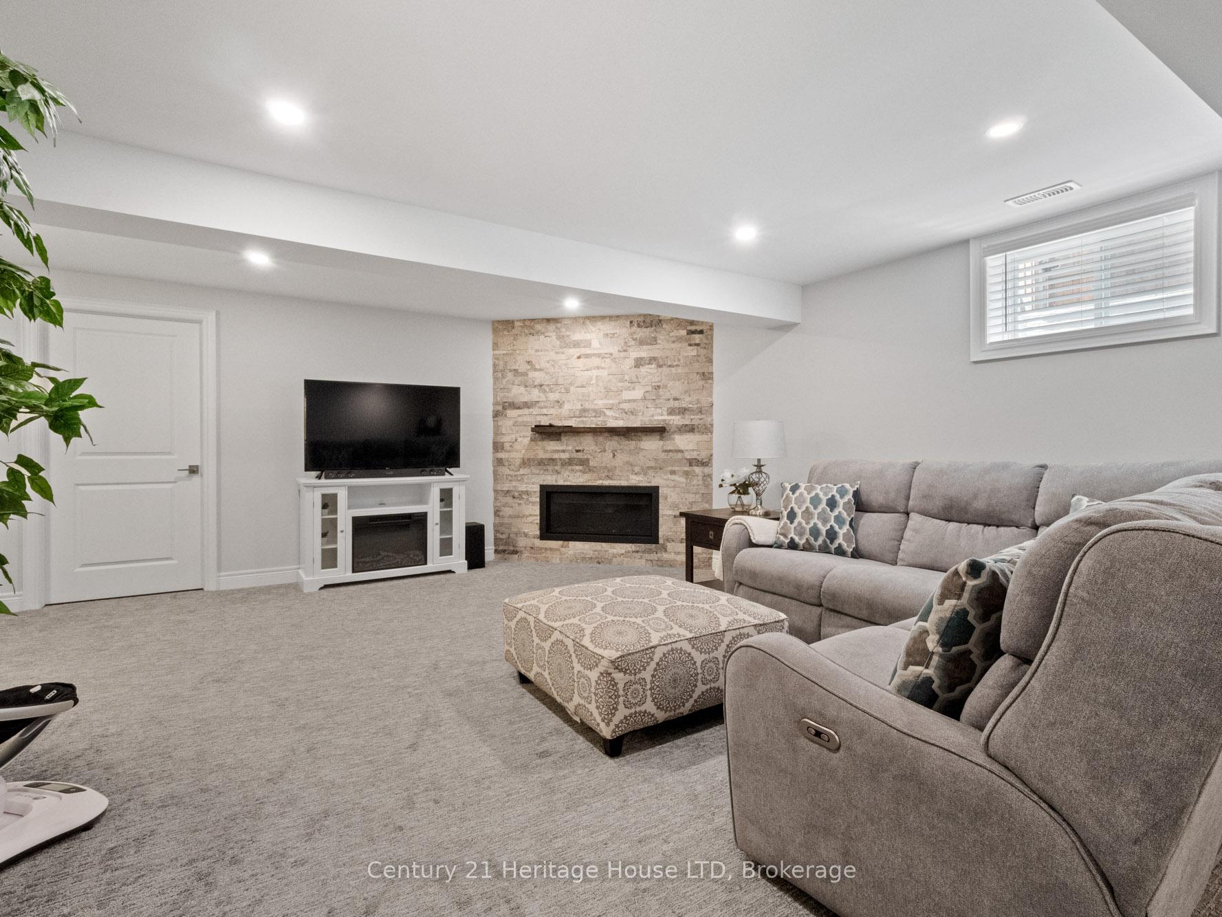 Photo 33 of 281 Regatta Drive, Welland, Dain City — HOMEH