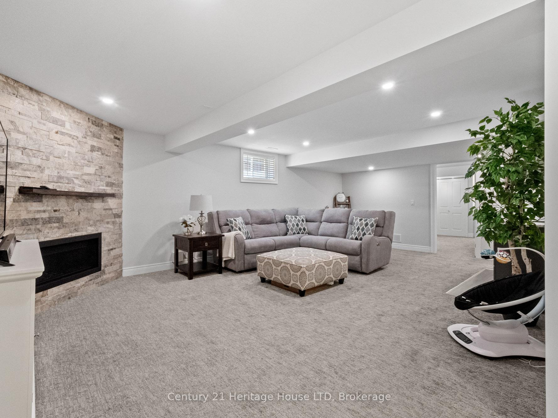 Photo 14 of 281 Regatta Drive, Welland, Dain City — HOMEH