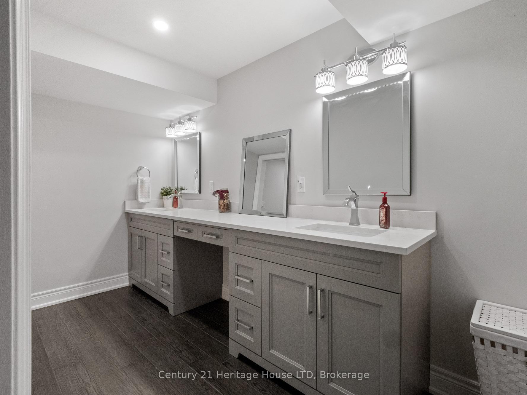 Photo 44 of 281 Regatta Drive, Welland, Dain City — HOMEH