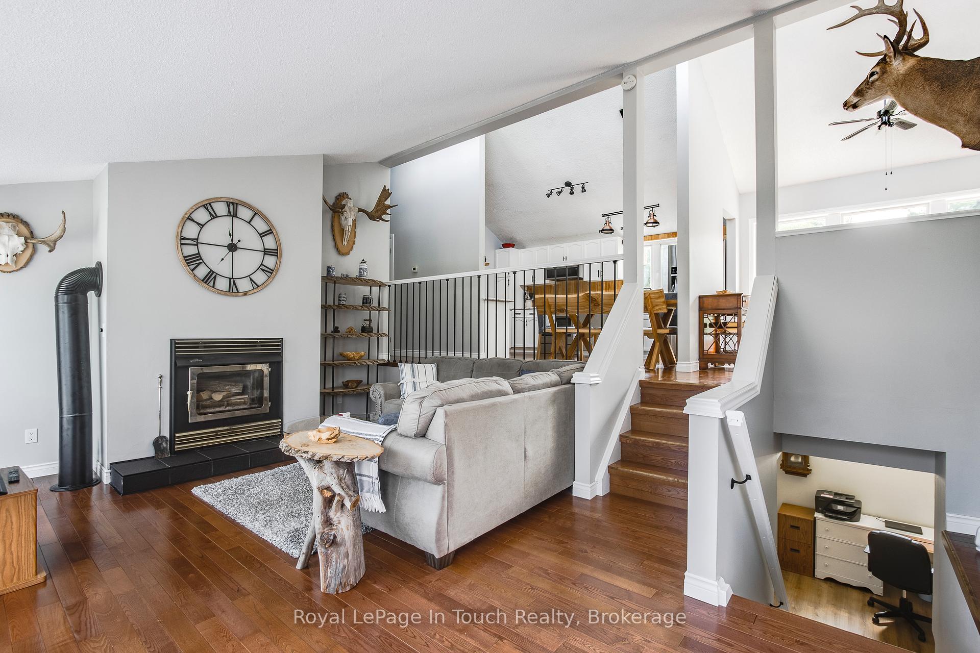 Photo 40 of 9 Davis Drive, Tay, Victoria Harbour — HOMEH