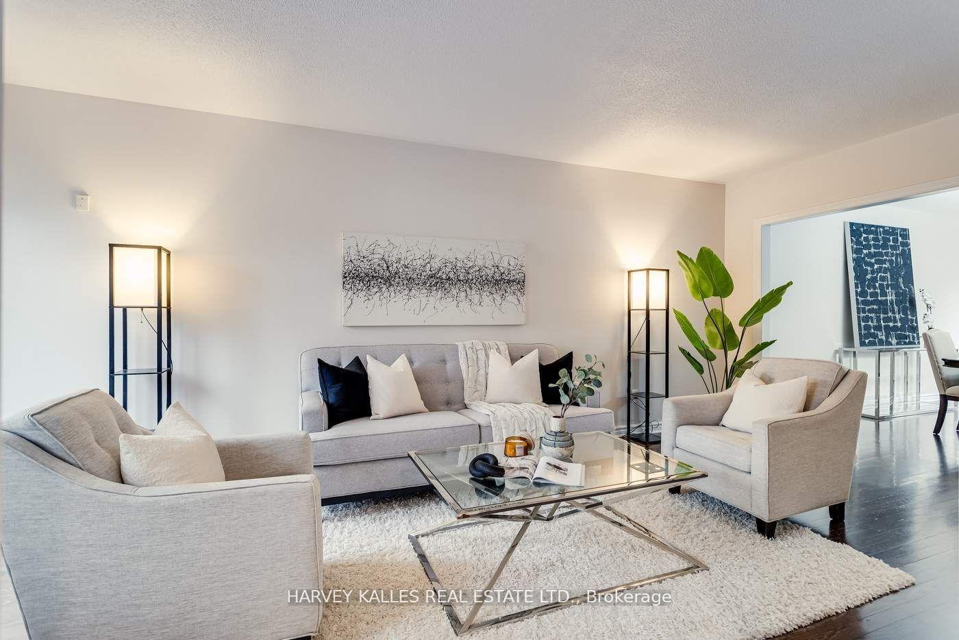Photo 7 of 67 Venice Crescent, Vaughan, Beverley Glen — HOMEH