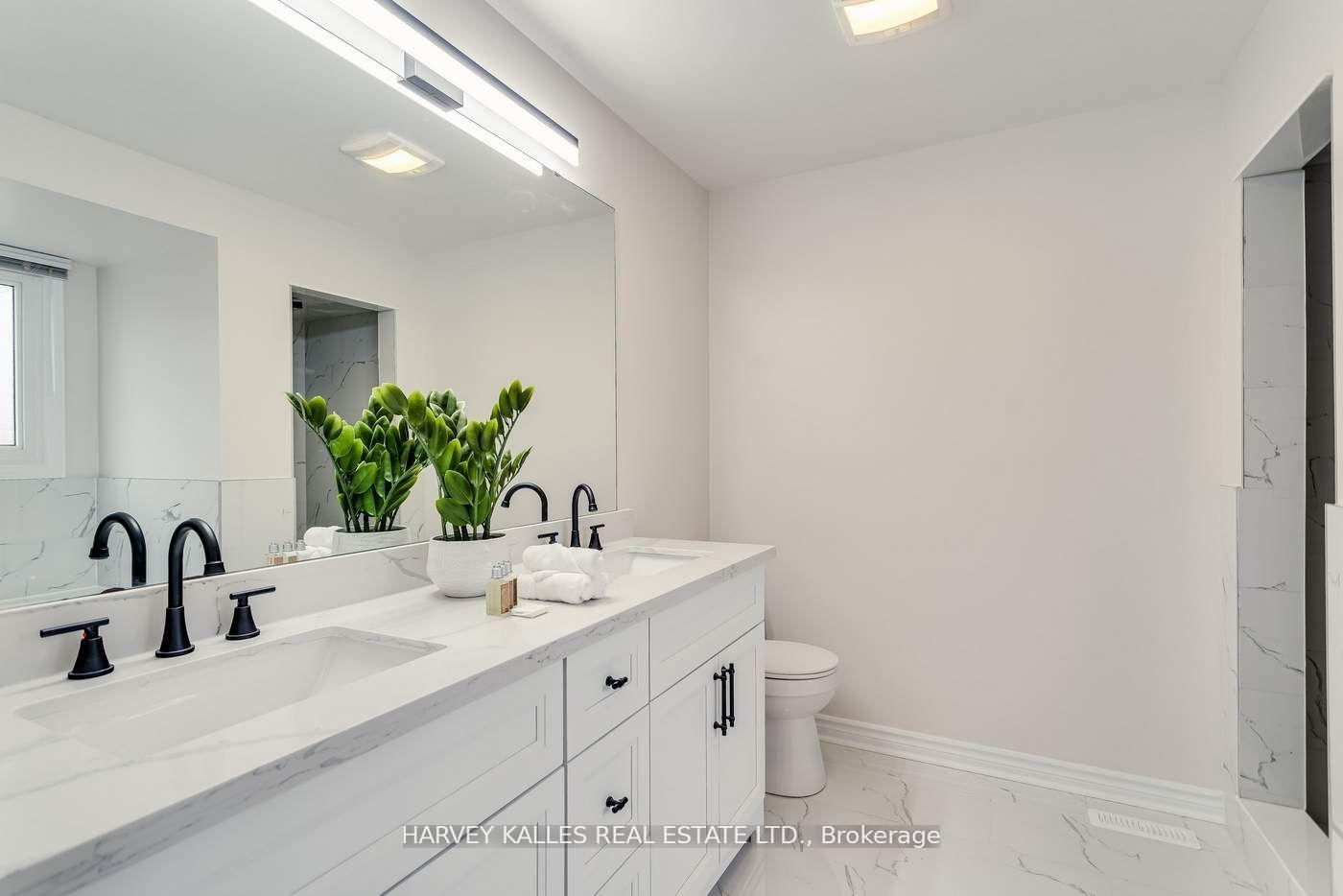 Photo 20 of 67 Venice Crescent, Vaughan, Beverley Glen — HOMEH