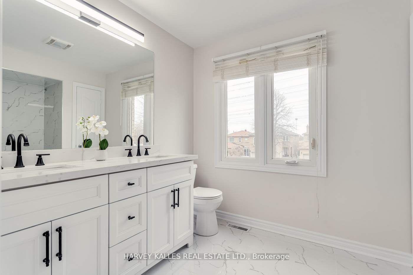 Photo 29 of 67 Venice Crescent, Vaughan, Beverley Glen — HOMEH