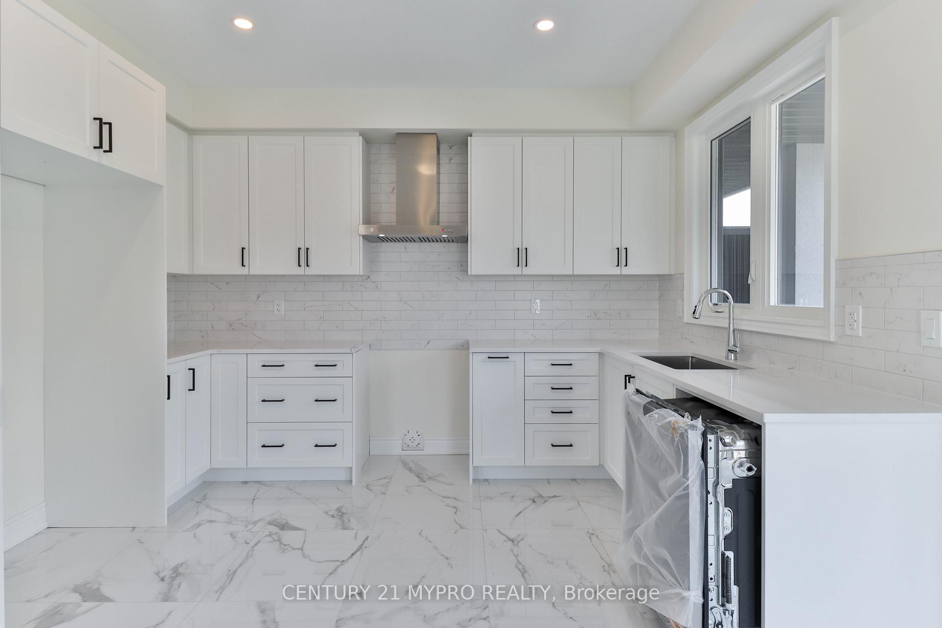 Photo 37 of 177 Berczy Green Drive, Markham, Rural Markham — HOMEH