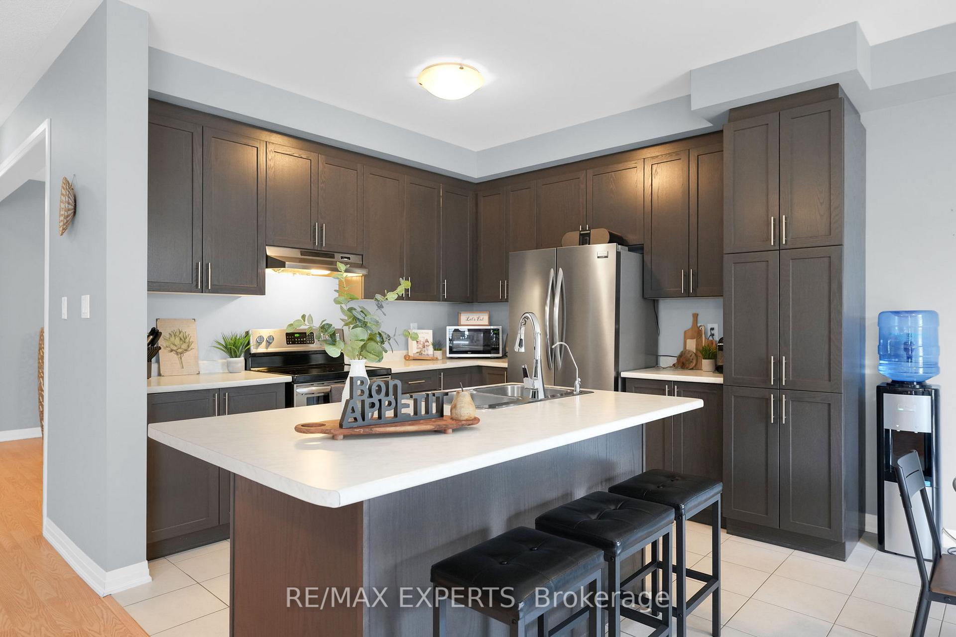 Photo 10 of 86 Martin Trail, New Tecumseth, Tottenham — HOMEH