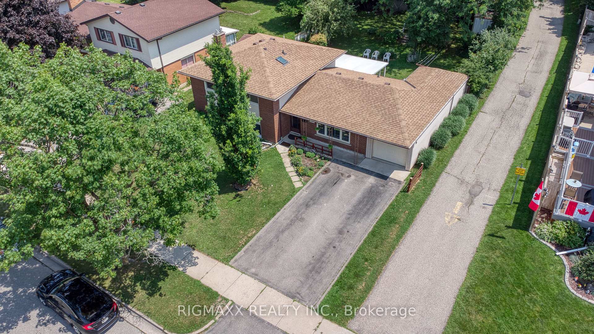 Photo 16 of 619 Forest Hill Drive, Kitchener — HOMEH