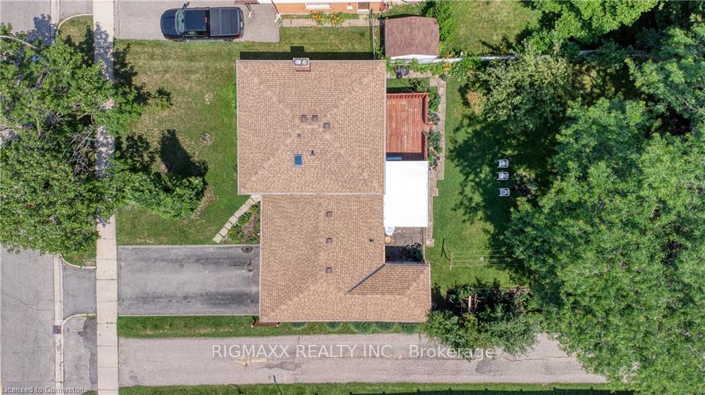 Photo 4 of 619 Forest Hill Drive, Kitchener — HOMEH