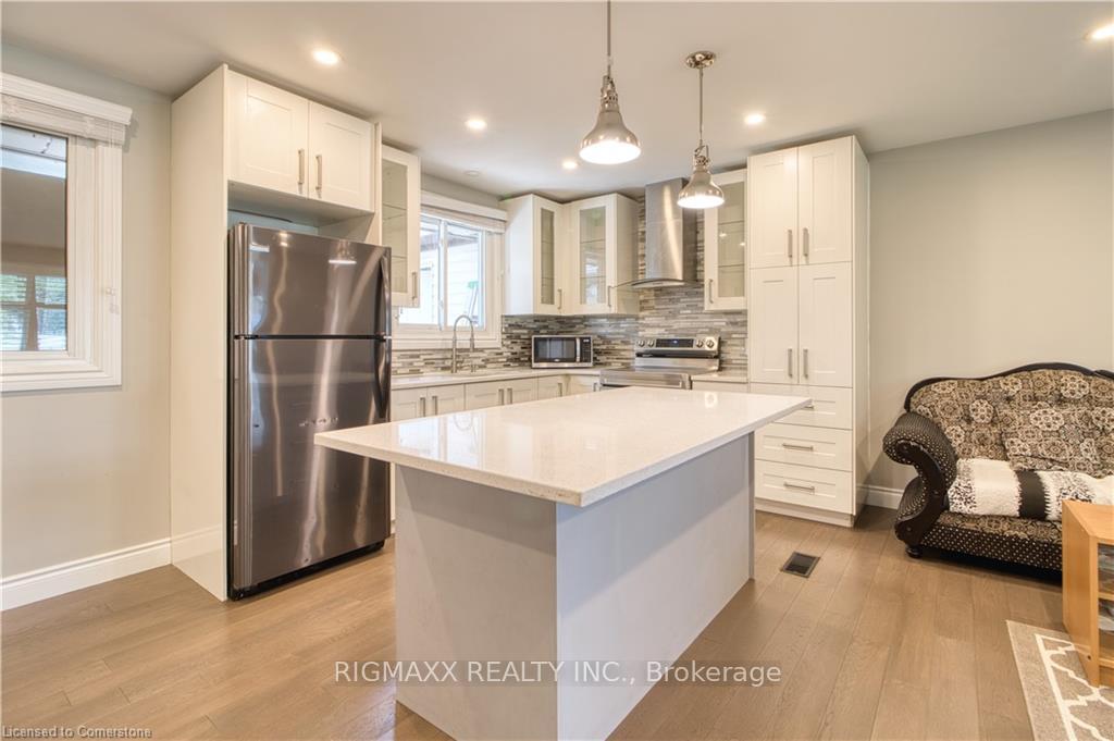 Photo 8 of 619 Forest Hill Drive, Kitchener — HOMEH