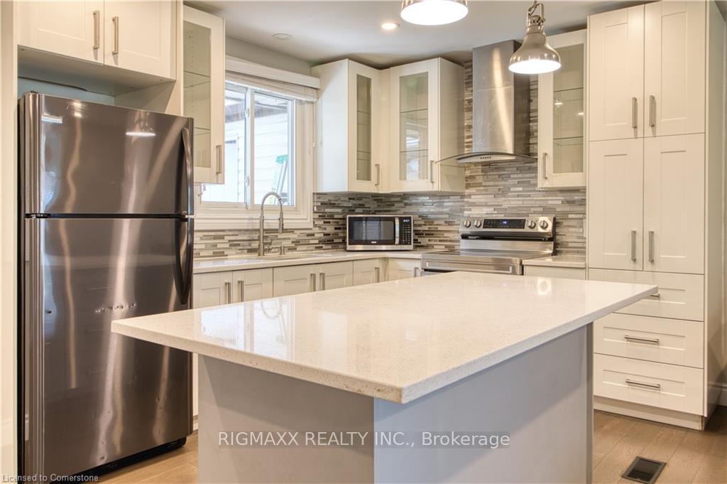Photo 9 of 619 Forest Hill Drive, Kitchener — HOMEH