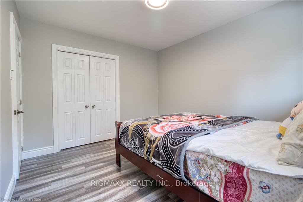 Photo 17 of 619 Forest Hill Drive, Kitchener — HOMEH