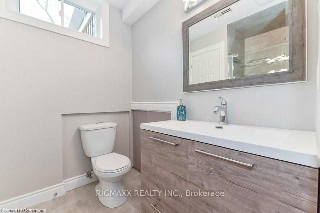 Photo 13 of 619 Forest Hill Drive, Kitchener — HOMEH