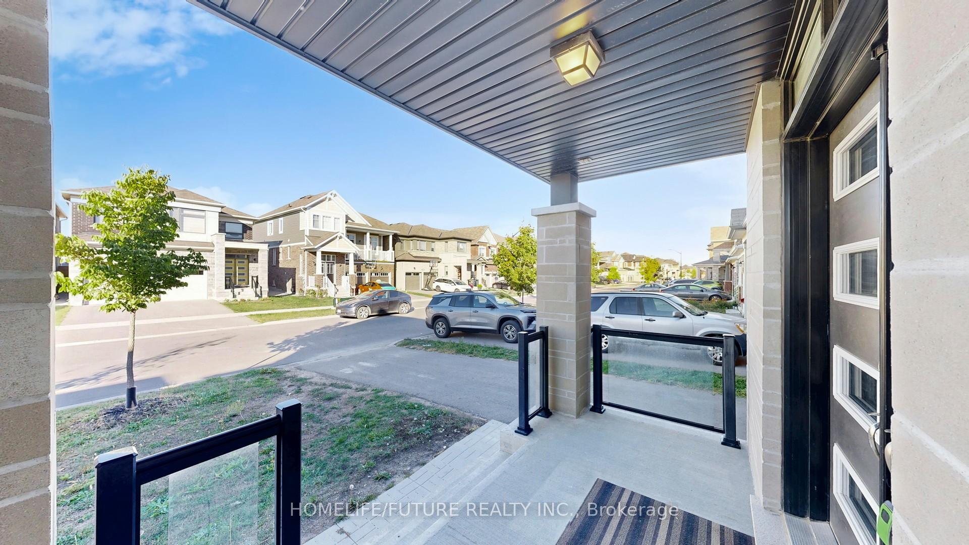 Photo 11 of 92 Barkerville Drive, Whitby, Lynde Creek — HOMEH