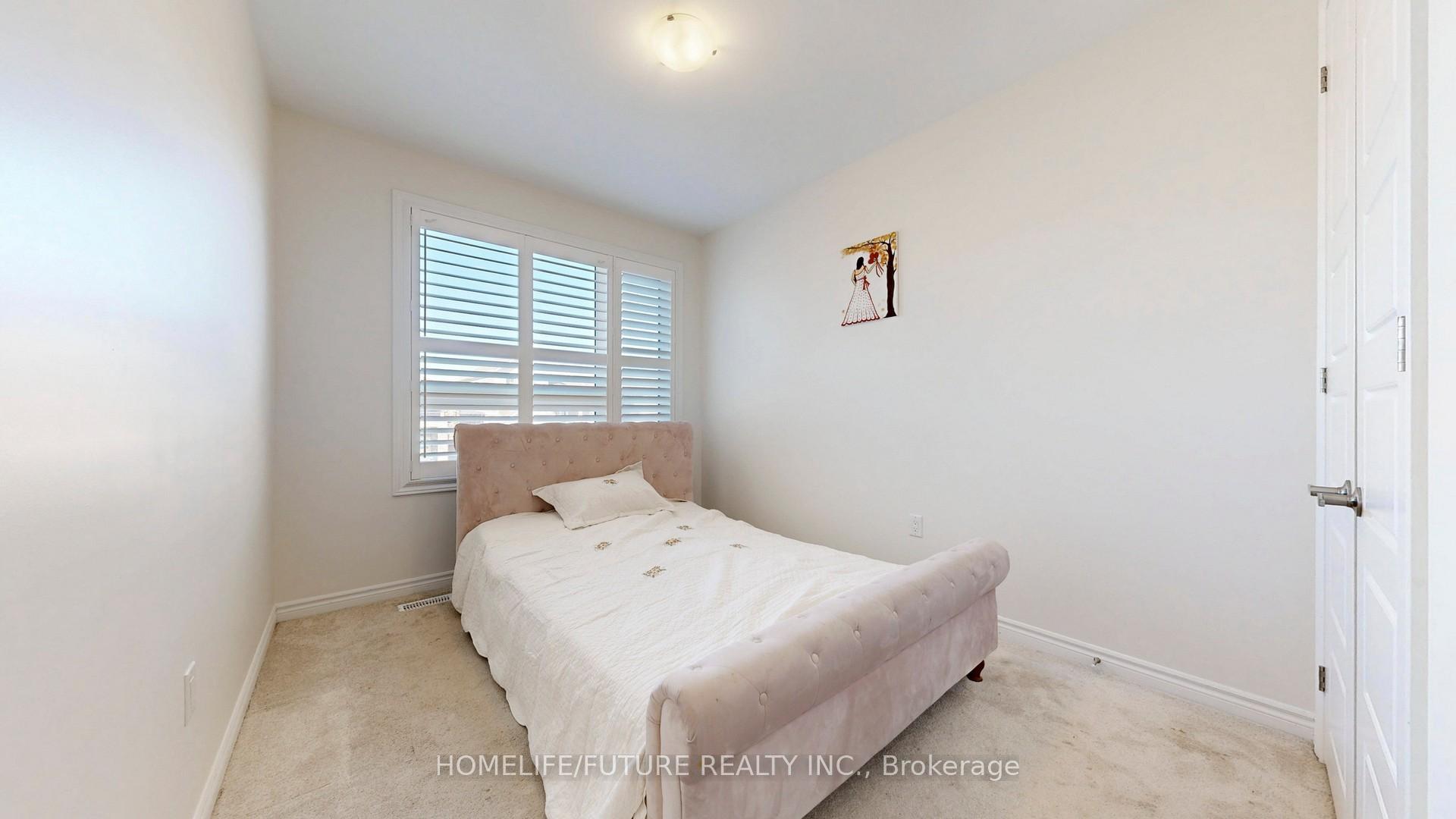 Photo 38 of 92 Barkerville Drive, Whitby, Lynde Creek — HOMEH
