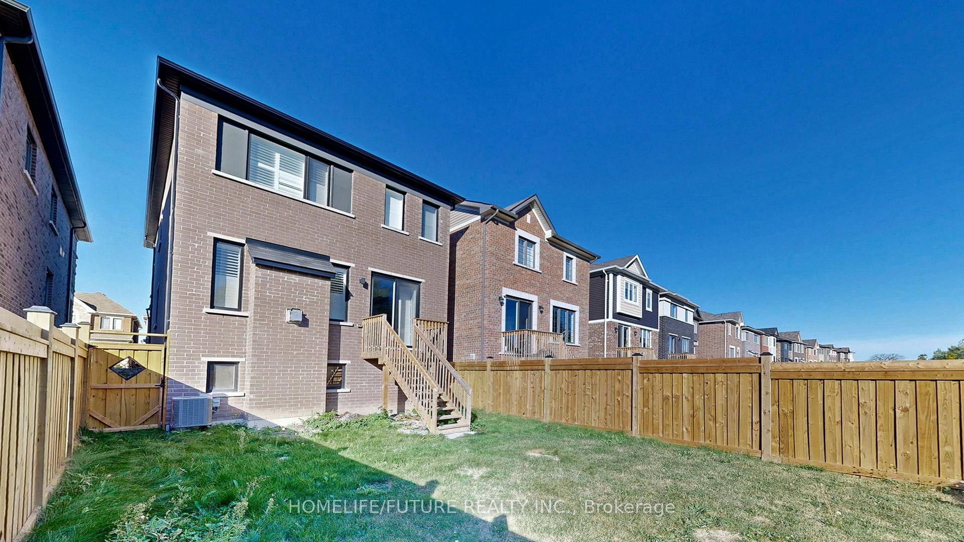 Photo 48 of 92 Barkerville Drive, Whitby, Lynde Creek — HOMEH