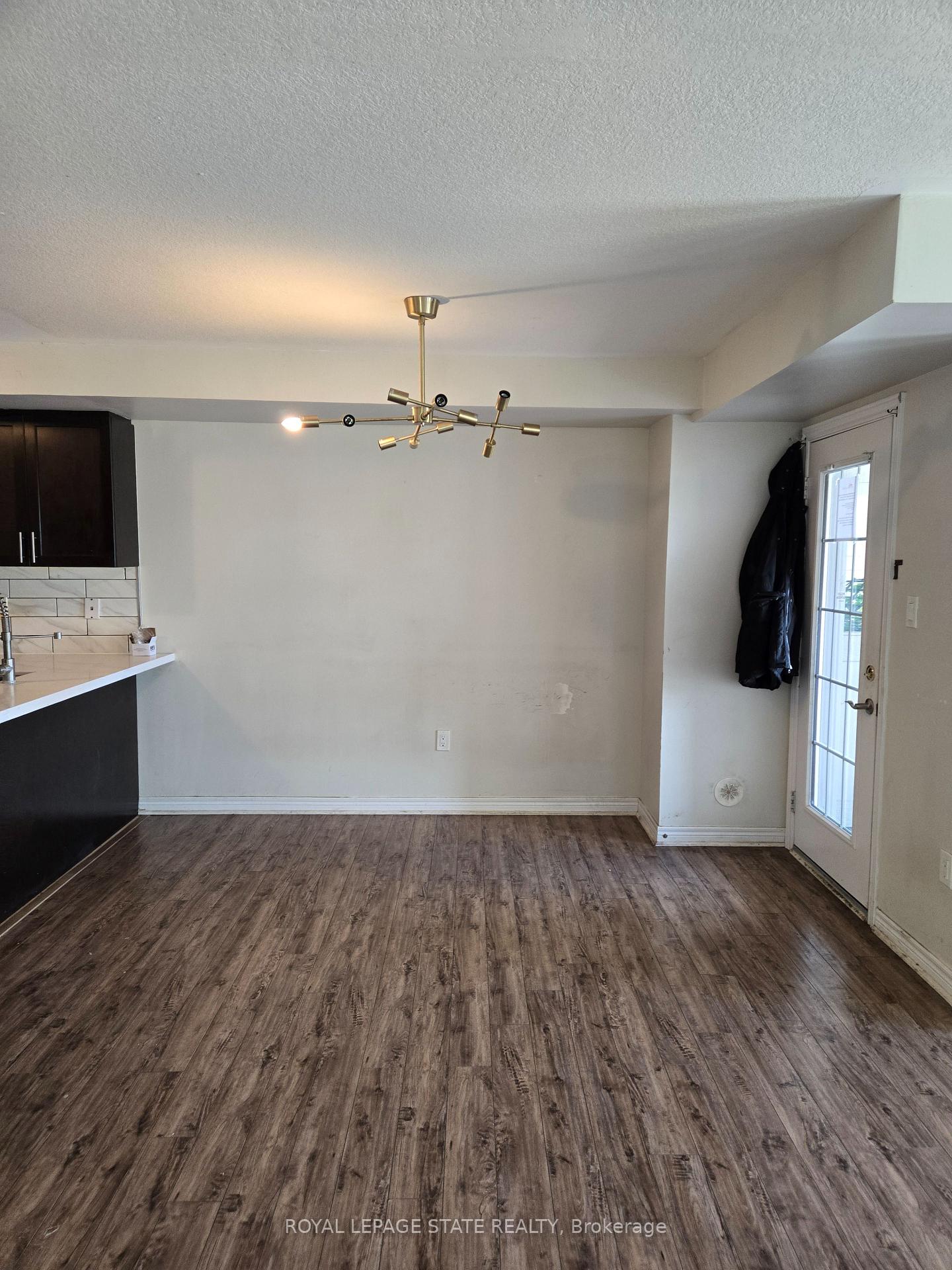 Photo 11 of Unit 38, 420 Linden Drive, Cambridge, Preston Heights — HOMEH
