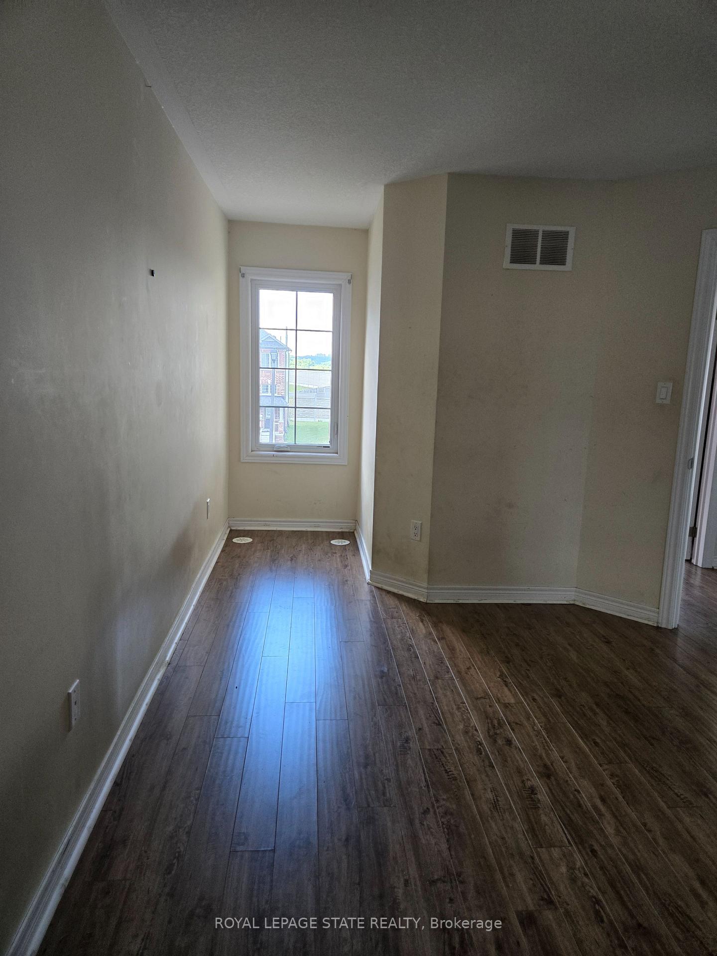 Photo 16 of Unit 38, 420 Linden Drive, Cambridge, Preston Heights — HOMEH