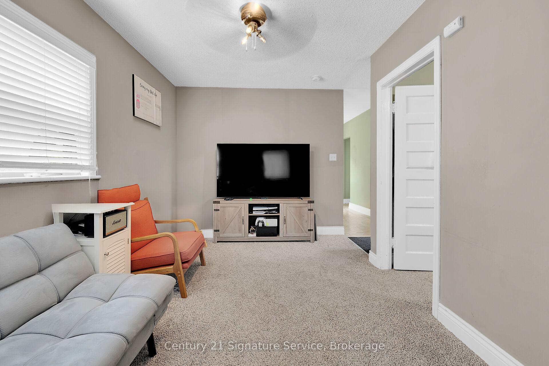 Photo 41 of 17 Fleming Avenue W, Brampton, Downtown Brampton — HOMEH