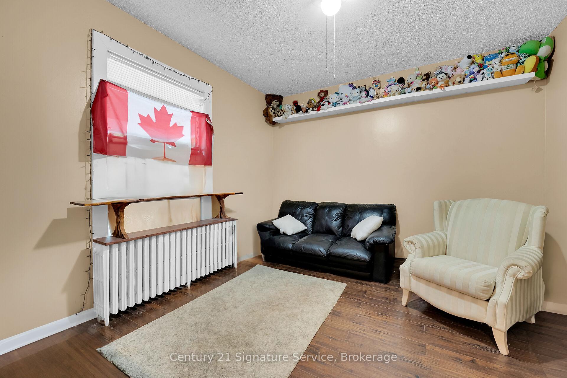 Photo 40 of 17 Fleming Avenue W, Brampton, Downtown Brampton — HOMEH